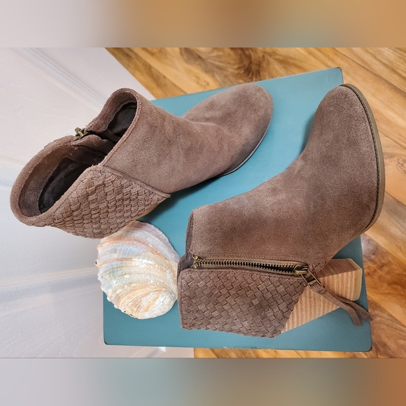 Sole Society So-Zada Tan Suede Bootie 8.5M - Picture 5 of 9